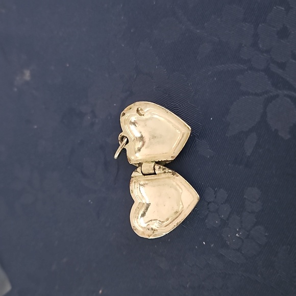 M Initial Locket Pendant - Picture 3 of 3